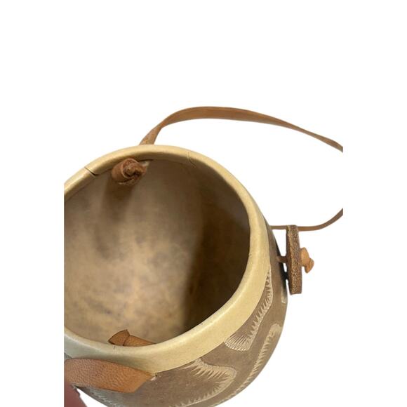 Vintage Handcrafted Gourd Purse with‎ Leather Strap - Picture 4 of 5